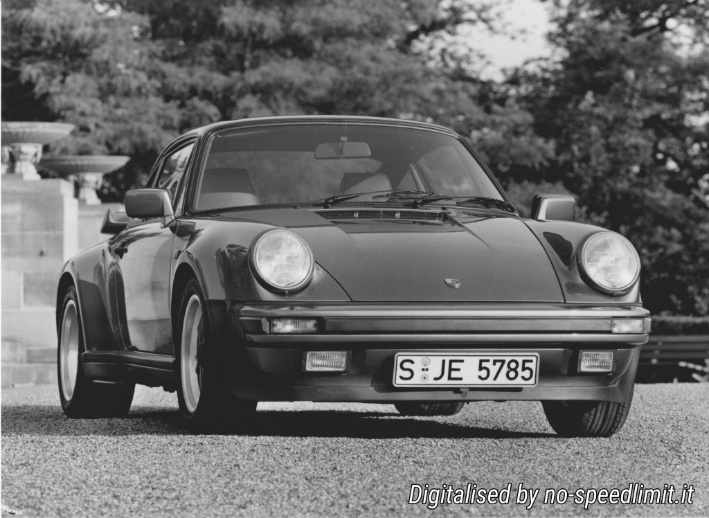 Porsche_Werkfoto_1987_911_Turbo