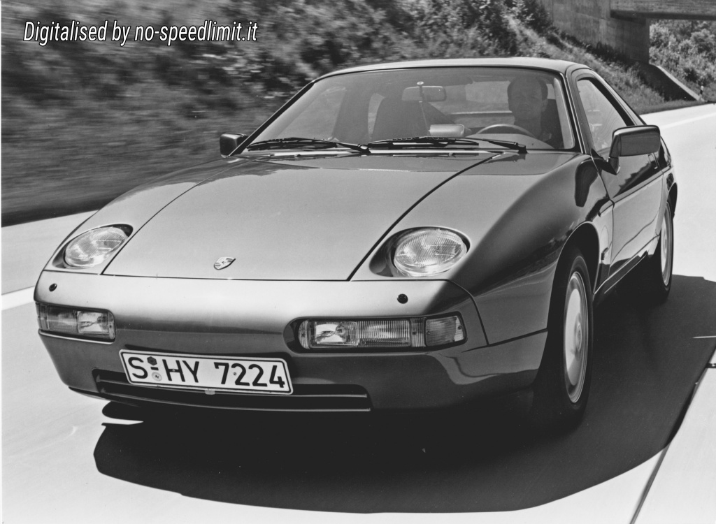Porsche_Werkfoto_1987_928_S4
