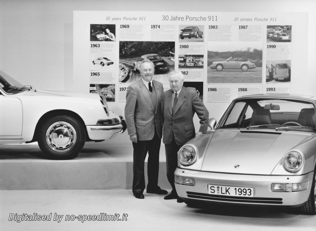 Porsche_Werkfoto_1993_30_911